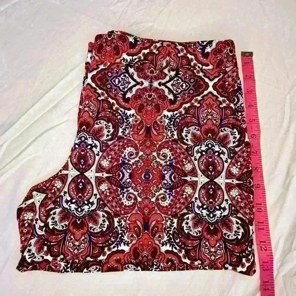 Kenar shorts, size 12, coral, red, blue, white. - Picture 3 of 9